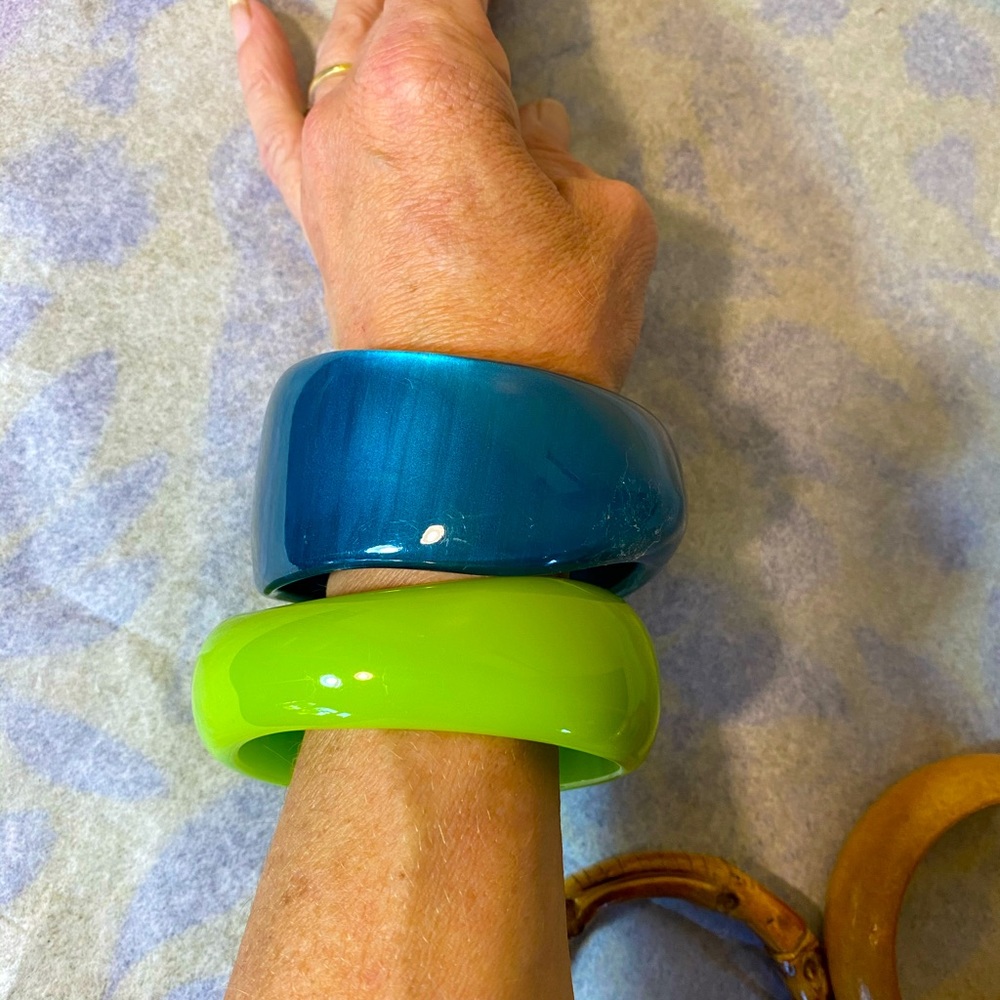 2 awesome super retro 70s bangle bracelets!